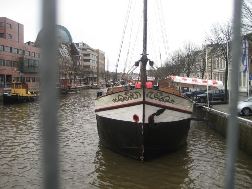 Leeuwaarden canal and barge