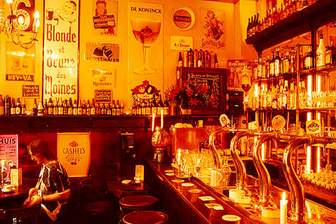 Café Belgique interior