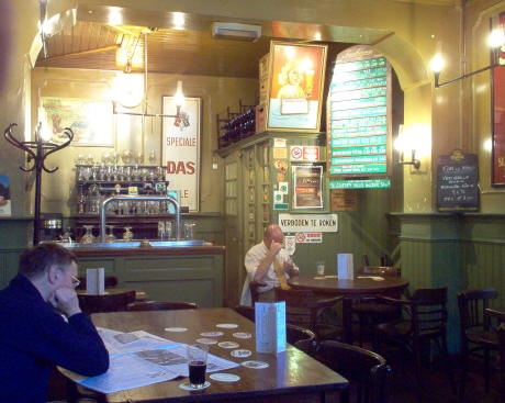 In de Wildeman no smoking room